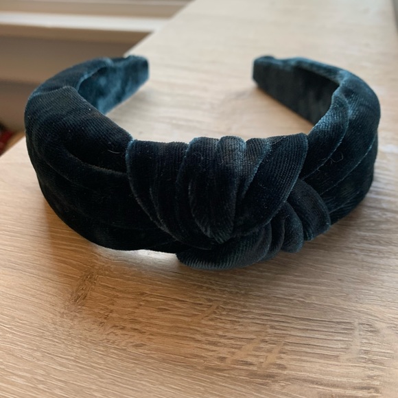 Dew Edit Velvet Headband - Picture 4 of 5